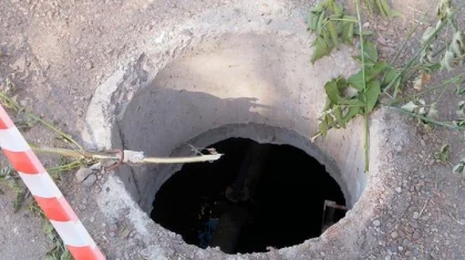 Полуторагодовалый ребенок упал в канализационную яму в Алматинской области