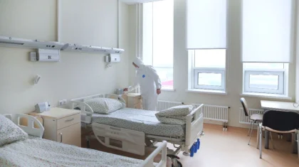 Пострадавших в алматинском фонтане девочек выписали из больницы