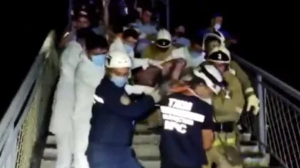 Видео для TikTok или суицид: зачем девочка забралась на мост, где ее чуть не убило током
