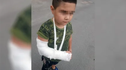 «Воспитательница психанула»: ребенка покалечили в детском саду в Алматинской области