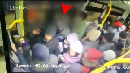 В переполненном автобусе: серийный вор-карманник попал на видео в Нур-Султане