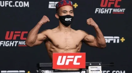 Казах из Китая одержал первую победу в UFC