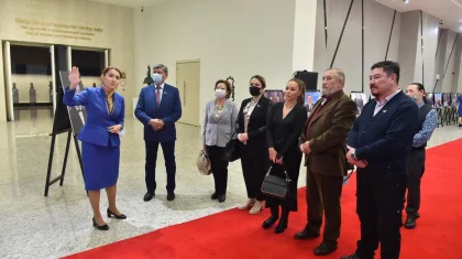 Уникальную картину с изображением молодого Назарбаева представили в столице