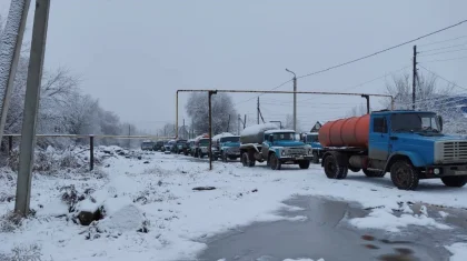 Уральск может «захлебнуться» в нечистотах на новогодние праздники: в городе бастуют ассенизаторы