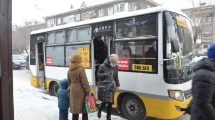 Бабушка потеряла 3-летнюю внучку в салоне автобуса в Петропавловске