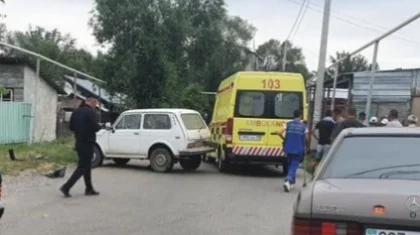 Троих детей выбросило из авто во время ДТП в Алматинской области