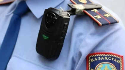 Полицейского начальника задержали за взятки в Шымкенте