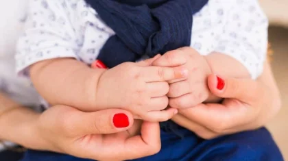 Выплату пособия по уходу за ребенком могут продлить до полутора лет