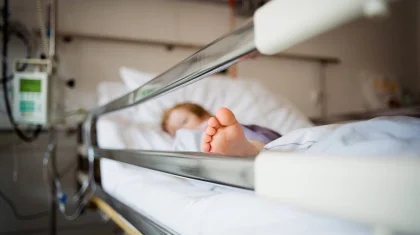 7-летняя девочка, играя со спичками, попала в реанимацию