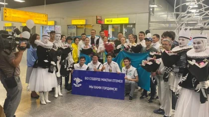 Казахстанских шахматистов торжественно встретили в Алматы