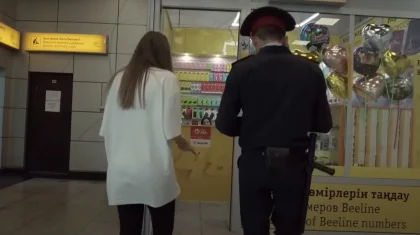 «Меня обманули»: японец поднял шум в аэропорту Алматы