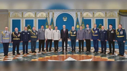Президент присвоил новые звания Ахметжанову, Бектенову и Скляру
