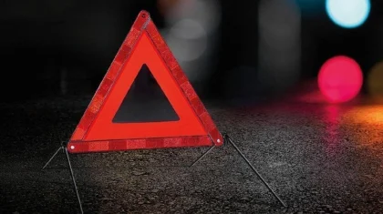 Грузовик раздавил такси с пассажиром: кошмарная авария попала на камеры наблюдения