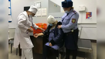 У женщины начались роды во время свидания с осужденным в Караганде