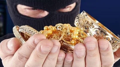 Пропали миллионы: пожилой любовник обокрал 61-летнюю астанчанку