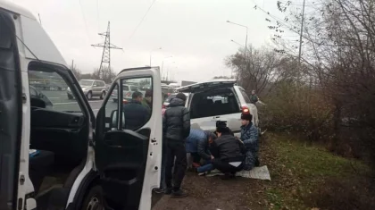 «Автомобиль врезался в столб»: водителя с приступом эпилепсии спасли в Алматы