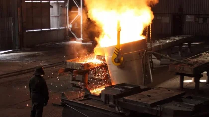 Настоящие герои встают у заводского станка