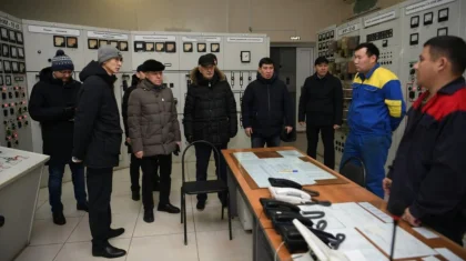 Аким Западно-Казахстанской области посетил важные объекты жизнеобеспечения Уральска