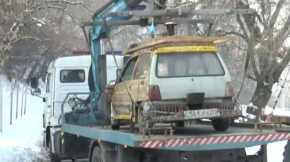 Авто на дровах разъезжало по улицам в Алматы