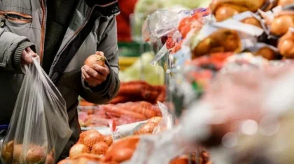 «Лоббируют»: разнице цен на российские и отечественные продукты  возмутились казахстанцы