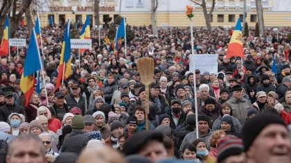 Массовые протесты вспыхнули в Молдове: люди требуют оплатить их счета за комуслуги