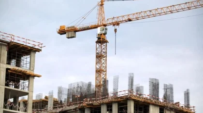 Строительные работы приостановлены на 76 объектах в Астане