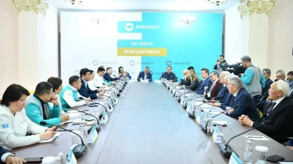 Предвыборный штаб «AMANAT» встретился с избирателями Алматы