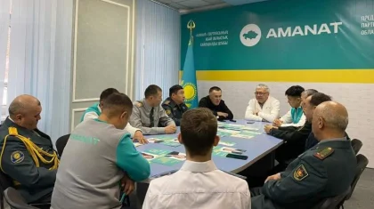 Члены «AMANAT» встретились с преподавателями военной подготовки