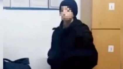 Казахстанка привела сына-подростка в полицию и оставила его там