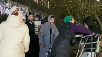 «Битва попрошаек»: видео, снятое возле мечети в Алматы, возмутило Казнет