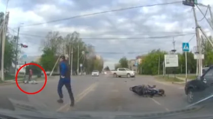 16-летний мопедист впал в кому: жуткая авария попала на видео в Актобе