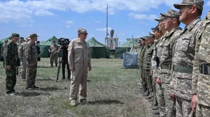 Президент поблагодарил спасателей, волонтеров, участвующих в ликвидации пожаров