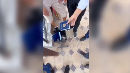 «Не надо извинений»: выпускники выкинули свои аттестаты в урну и разгневали Казнет