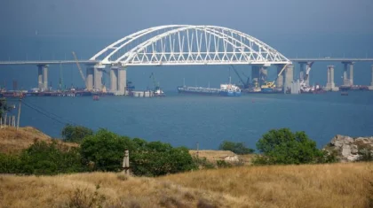 На Крымском мосту произошли взрывы: появилось видео