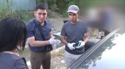 Бывшую медсестру поймали с поличным в Шымкенте: видео появилось в Сети