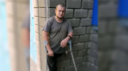 Оторвало ногу на цементном заводе: карагандинец с ампутацией не может добиться правды уже 8 лет