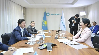 Ерлан Кошанов провел прием граждан в Республиканской общественной приемной AMANAT