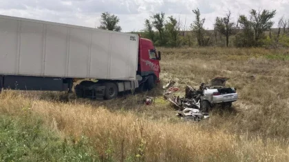 Погибли двое: кадры с места жуткого ДТП показали в Актюбинской области