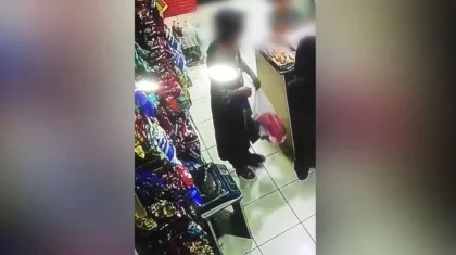 67-летняя воровка попала на видео в Шымкенте