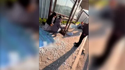 Автомобиль влетел в остановку в Астане: жуткие кадры последствий наезда появились в Сети