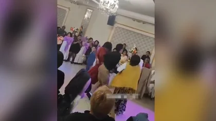 «Никакой нравственности»: танец мужчины с двумя женщинами на тое разгневал Казнет