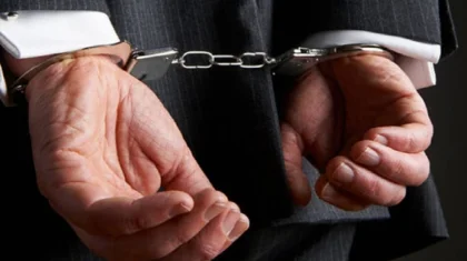 Чиновника задержали по подозрению во взяточничестве в Актау