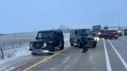 Водителей элитных машин арестовали за выезд на закрытую трассу в Карагандинской области