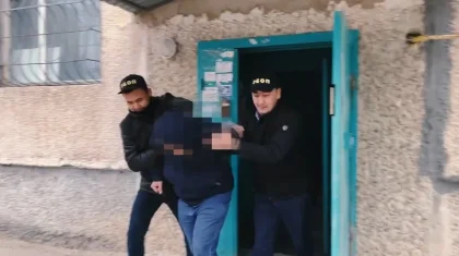 Задержание банды мошенников попало на видео в Мангистау