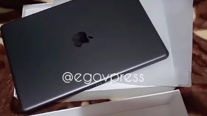Девочке-сироте подарили использованный iPad на елке в Алматы