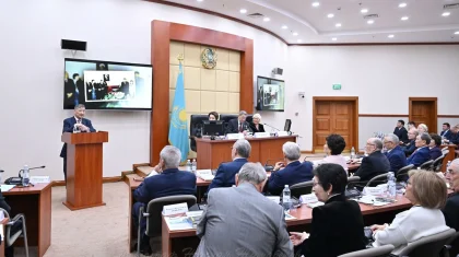 В Мажилисе прошло мероприятие, посвященное 90-летию Каратая Турысова