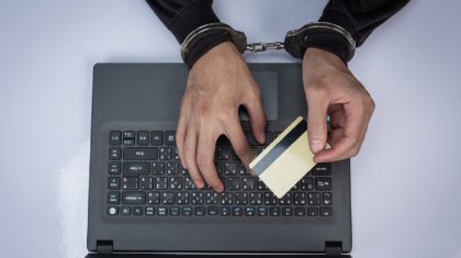 Налоговик оформлял кредиты на казахстанцев в Акмолинской области