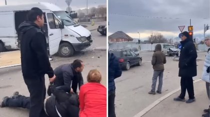 Автомобили столкнулись в Алматы: видео появилось в Сети