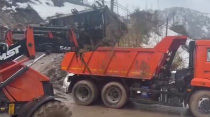 Грунт сошел с участка жилого дома в Алматы