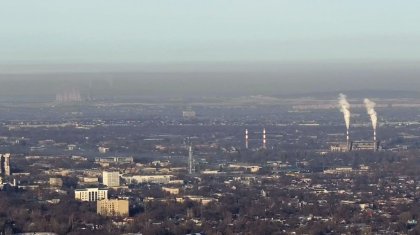 В Алматы и Астане концентрации твердых частиц в воздухе превышают норму в 17 раз